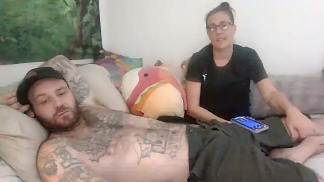 RaynLiz online show from September 2025 11:45:02 AM