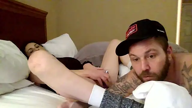 RaynLiz online show from February 2026 11:47:02 PM