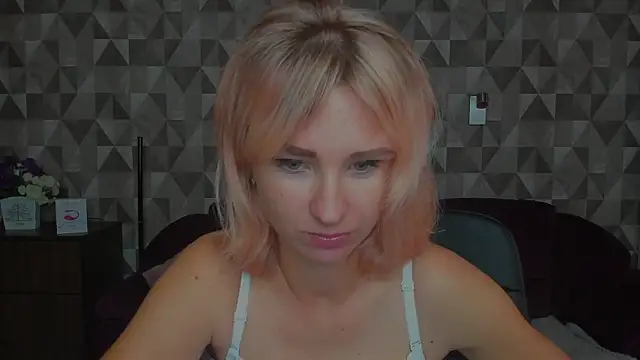 MeryMidnight online show from September 2025 06:02:01 AM