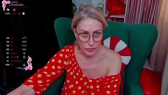 Snapshot of PamellaMurphy chatting on February 2026 07:43:02 AM PamellaMurphy online show from February 2026 07:43:02 AM