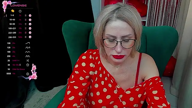 Snapshot of PamellaMurphy chatting on February 2026 04:02:01 AM PamellaMurphy online show from February 2026 04:02:01 AM