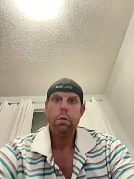 Snapshot of CouplesFuckToy69 chatting on October 2025 04:27:01 AM CouplesFuckToy69 online show from October 2025 04:27:01 AM