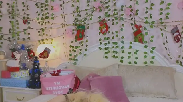 Sonia Meow online show from December 2025 06:31:01 AM