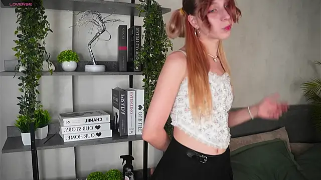 CameliaGlaue online show from September 2025 11:12:01 AM