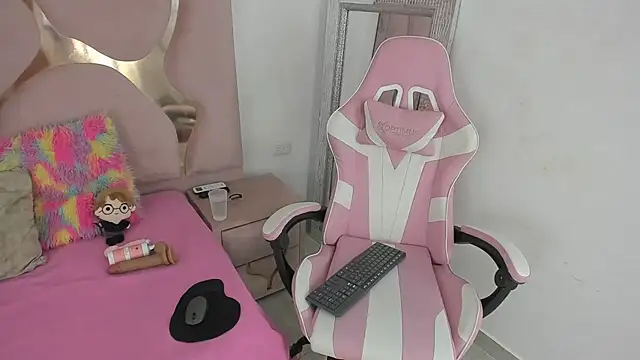 natsumiht online show from October 2025 04:54:01 AM