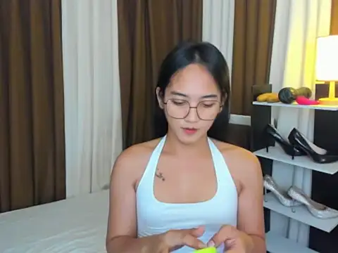 URHottestAngel online show from September 2025 04:40:02 PM