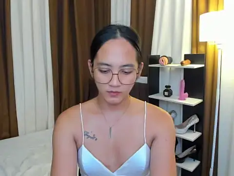 URHottestAngel online show from November 2025 04:39:02 AM