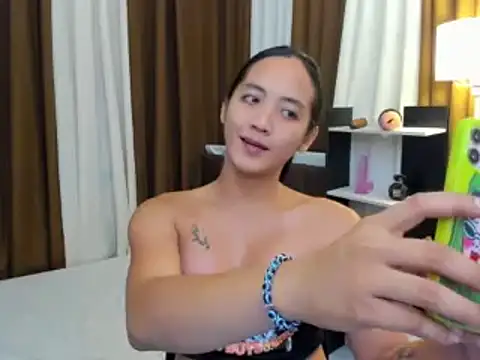 URHottestAngel online show from November 2025 05:51:02 AM