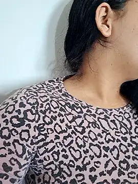 Alessandraa- online show from October 2025 09:23:02 PM