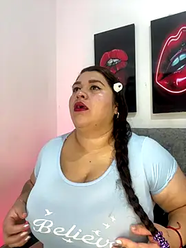 Snapshot of SafiroFer chatting on October 2025 09:22:01 PM SafiroFer online show from October 2025 09:22:01 PM