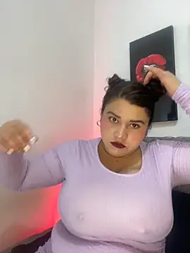 Snapshot of SafiroFer chatting on October 2025 09:01:01 PM SafiroFer online show from October 2025 09:01:01 PM