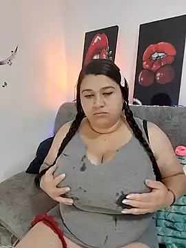 Snapshot of SafiroFer chatting on October 2025 09:03:01 PM SafiroFer online show from October 2025 09:03:01 PM