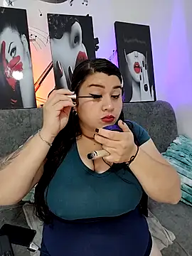 Snapshot of SafiroFer chatting on November 2025 09:02:01 PM SafiroFer online show from November 2025 09:02:01 PM