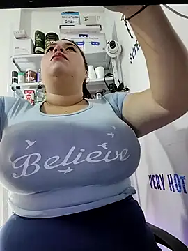 Snapshot of SafiroFer chatting on November 2025 09:03:02 PM SafiroFer online show from November 2025 09:03:02 PM