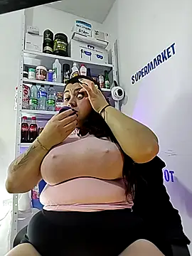 Snapshot of SafiroFer chatting on December 2025 09:09:02 PM SafiroFer online show from December 2025 09:09:02 PM