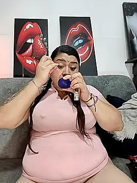 SafiroFer online show from December 2025 09:09:02 PM