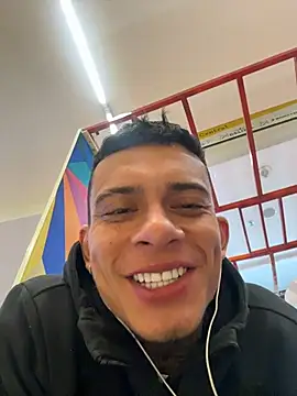 MrJustin  online show from November 2025 01:17:01 AM