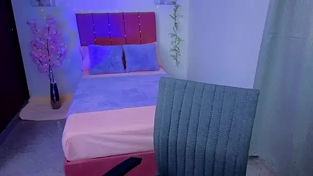 Snapshot of ScarletMedusa chatting on September 2025 11:30:01 PM ScarletMedusa online show from September 2025 11:30:01 PM