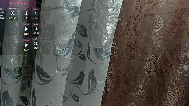 iamCharlotte19 online show from September 2025 07:47:01 PM