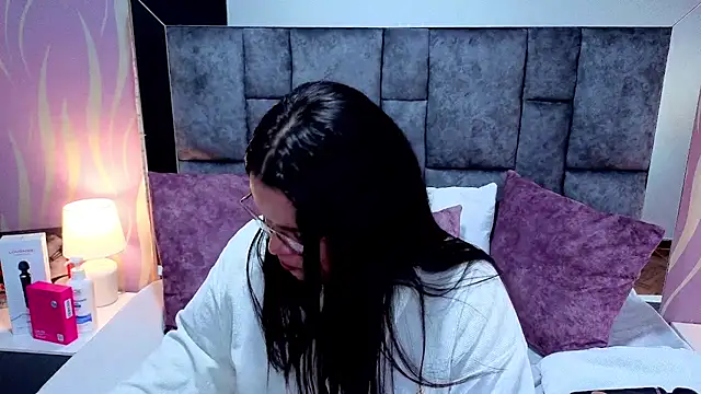 SamanthaPaImer online show from September 2025 08:11:02 PM