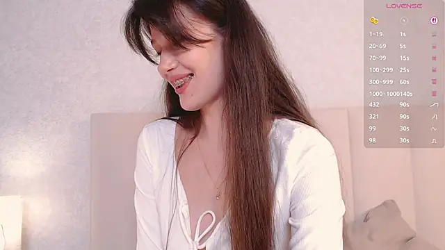 Snapshot of lustessence chatting on September 2025 06:12:02 PM lustessence online show from September 2025 06:12:02 PM