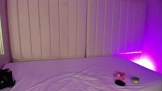 alicefox 18 online show from September 2025 03:39:02 AM