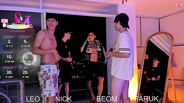 Handsomeboyss19 online show from September 2025 03:06:02 AM