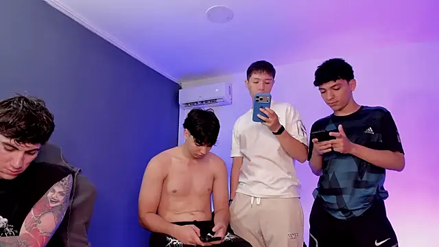 Handsomeboyss19 online show from June 2026 01:04:01 PM