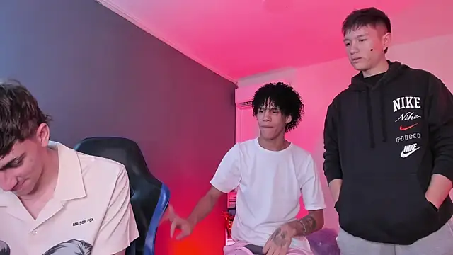 Handsomeboyss19 online show from July 2026 08:44:02 PM