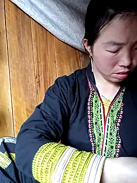 Snapshot of hera-00 chatting on November 2025 06:35:02 AM hera-00 online show from November 2025 06:35:02 AM