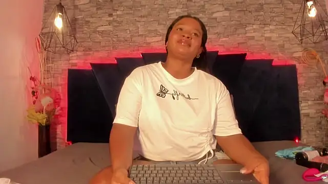 Emily Brown18 online show from April 2026 07:45:01 AM