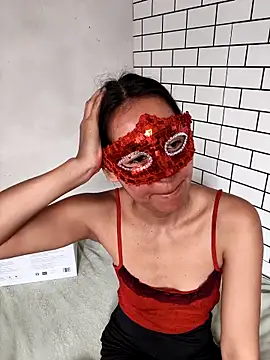 Luu-Lii777 online show from April 2026 06:47:02 AM