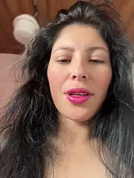 Snapshot of Mia_salinass chatting on July 2026 06:50:01 PM Mia salinass online show from July 2026 06:50:01 PM
