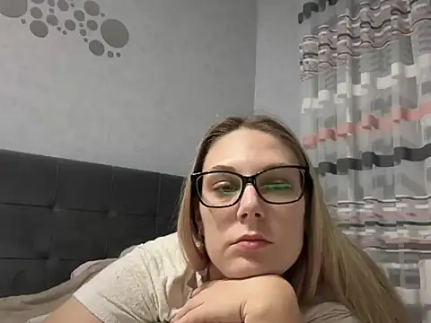 NikexPretty online show from October 2025 08:41:01 PM