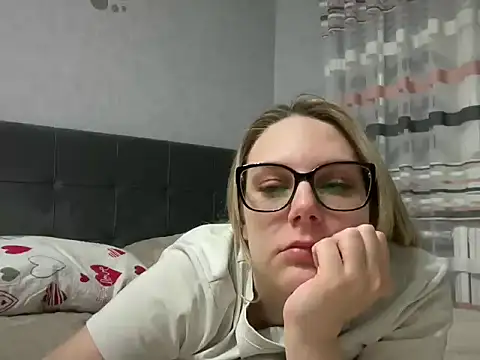 Snapshot of NikexPretty chatting on May 2026 09:41:02 PM NikexPretty online show from May 2026 09:41:02 PM