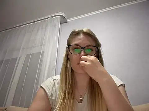 Snapshot of NikexPretty chatting on May 2026 06:59:01 PM NikexPretty online show from May 2026 06:59:01 PM