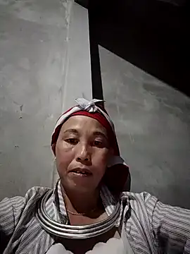 me-cute online show from November 2025 06:17:01 PM