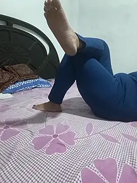 Snapshot of payal_261072_ chatting on April 2026 04:27:01 AM payal 261072 online show from April 2026 04:27:01 AM