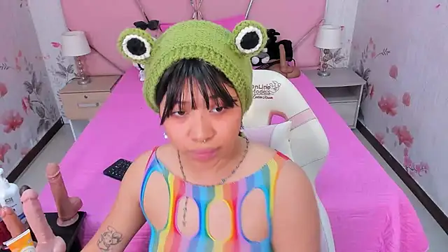 SafiroAgataaa online show from October 2025 08:25:01 PM