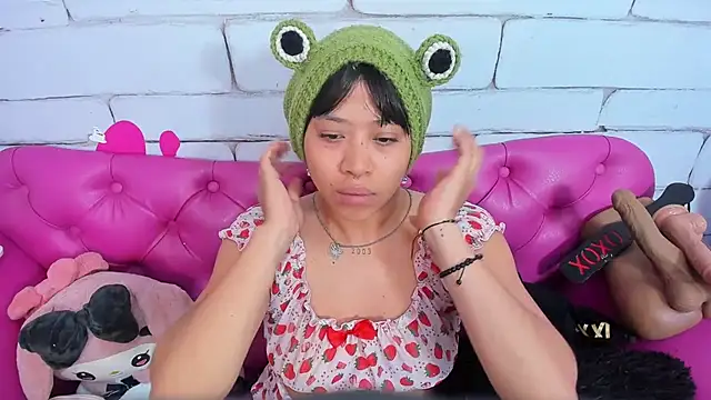 SafiroAgataaa online show from November 2025 02:43:02 AM