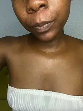 Snapshot of Crazyqueenxxx chatting on March 2026 10:51:01 AM Crazyqueenxxx online show from March 2026 10:51:01 AM