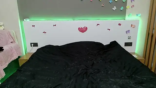 RoxysinX online show from September 2025 06:19:02 PM