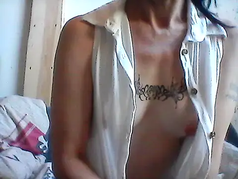 Snapshot of Milana38 chatting on May 2026 08:22:02 AM Milana38 online show from May 2026 08:22:02 AM