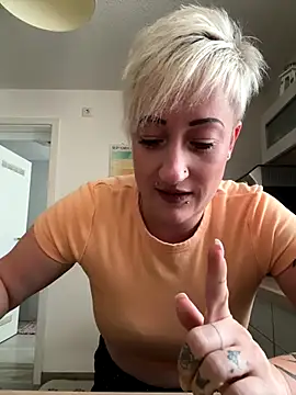 Rozendefotz online show from September 2025 06:24:01 AM