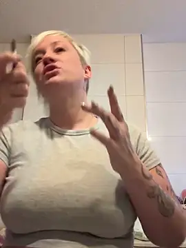 Rozendefotz online show from October 2025 06:14:02 AM