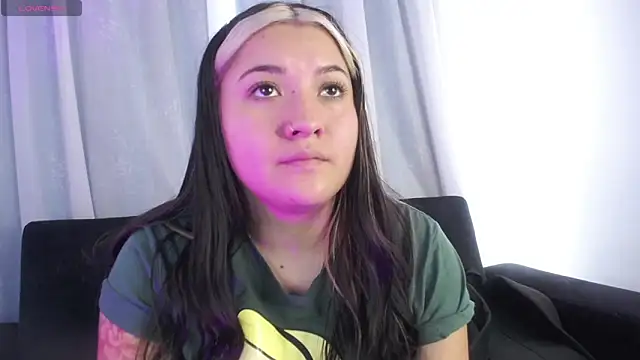 Annie A  online show from September 2025 10:04:02 PM