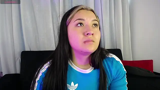 Annie A  online show from October 2025 09:12:02 PM