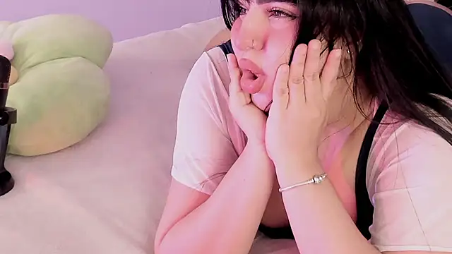 Snapshot of Camila_Matinez_ chatting on September 2025 12:54:02 AM Camila Matinez online show from September 2025 12:54:02 AM