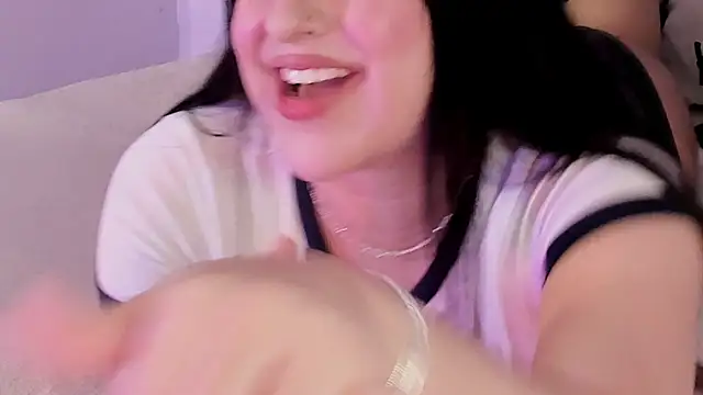 Camila Matinez  online show from December 2025 01:15:02 AM