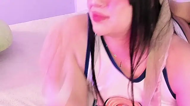 Camila Matinez  online show from February 2026 01:59:02 AM